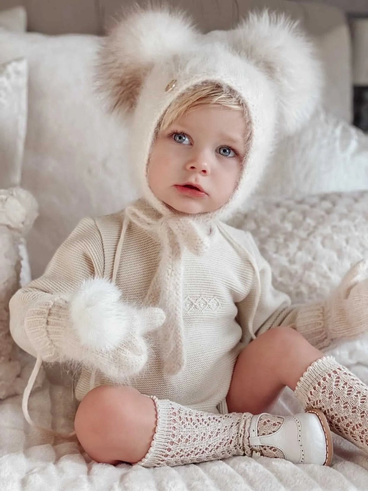 Cashmere Cream Mittens with Poms