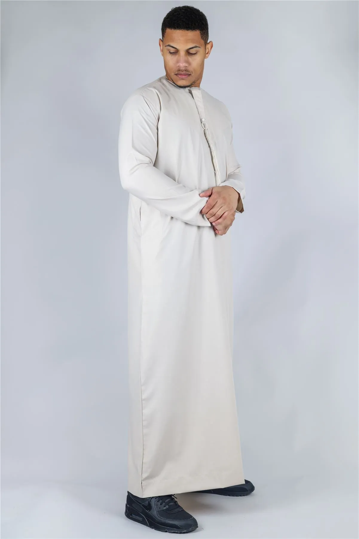 Men's Thobe Emirati Omani Jubba Islamic Clothing Muslim Kaftan Eid Robe Arab String Tassel