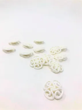 White Plastic Floral Shank Button 1 inch